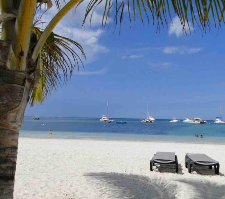 Hermoso Apartamento Con Vista Al Mar! Los Corales Punta Cana Esterno foto